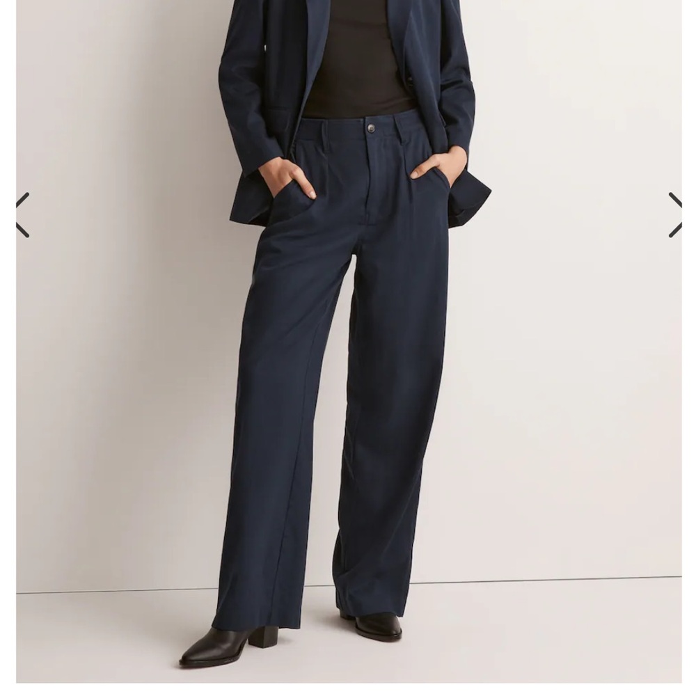 The Petite Neale Straight Leg Pant in Drapeweave
